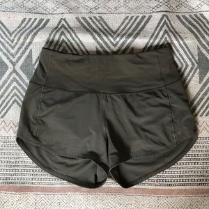 Lululemon Speed Up High Rise shorts 2.5 inseam
